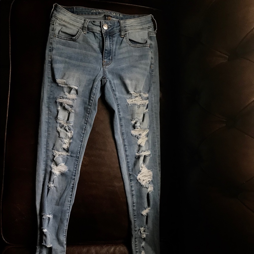 American Eagle Super Stretch Torn Jeans, Size 4